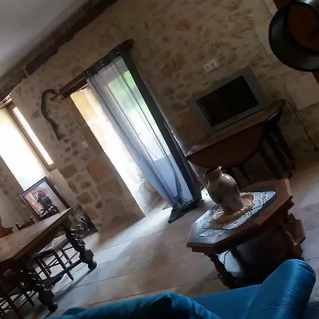 Lou-pere'igor Holiday home